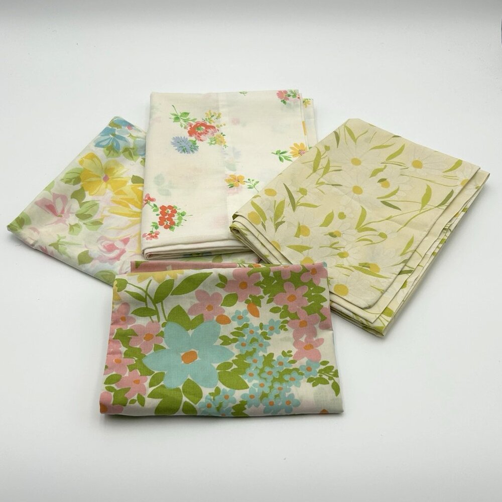 Lot of 4 Vintage Pillowcases 3 Standard 1 Child Morgan Jones Montgomery Ward